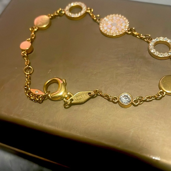 Fossil bracelet. New without tags. Mother of pearl disc bracelet. - Picture 2 of 3